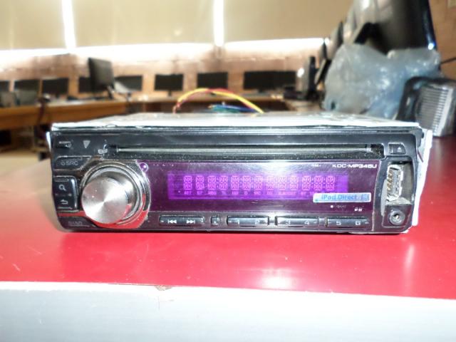 Auto Stereo Marca KENWOOD Modelo KDC-MP345U